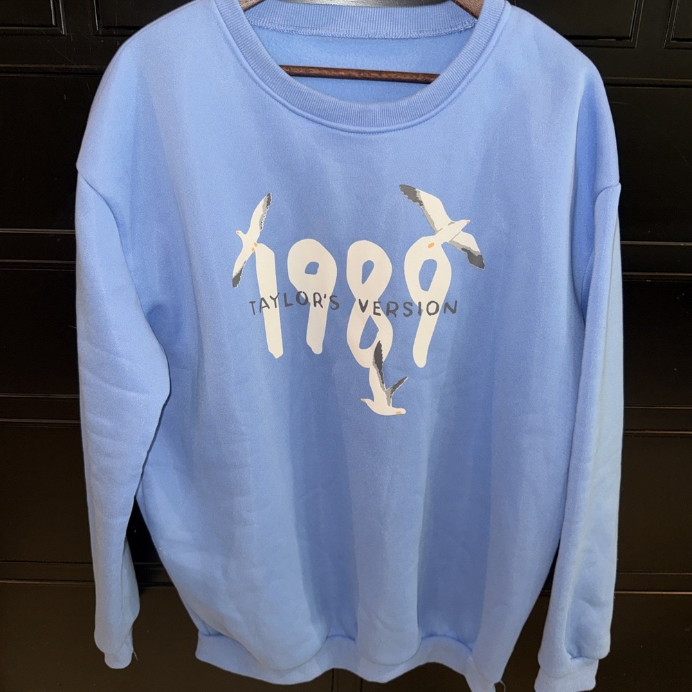 Taylor Swift Sweatshirt Long Sleeve Taylors‎ Version 1989 Light Blue XXL